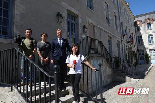 沭阳网红吃瓜事件视频,一场网络热议的瓜田奇谈  第2张 沭阳网红吃瓜事件视频,一场网络热议的瓜田奇谈  第2张